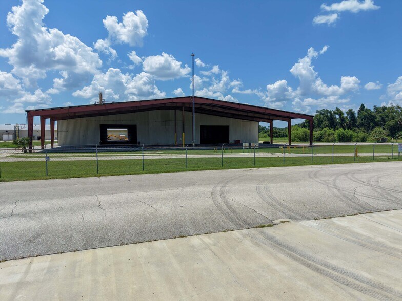 More Photos Of 1509 S Byron Butler Pky, Perry Manufacturing For Sale