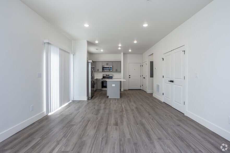 More Photos Of 300 Elm St, Hogansville Apartments For Sale