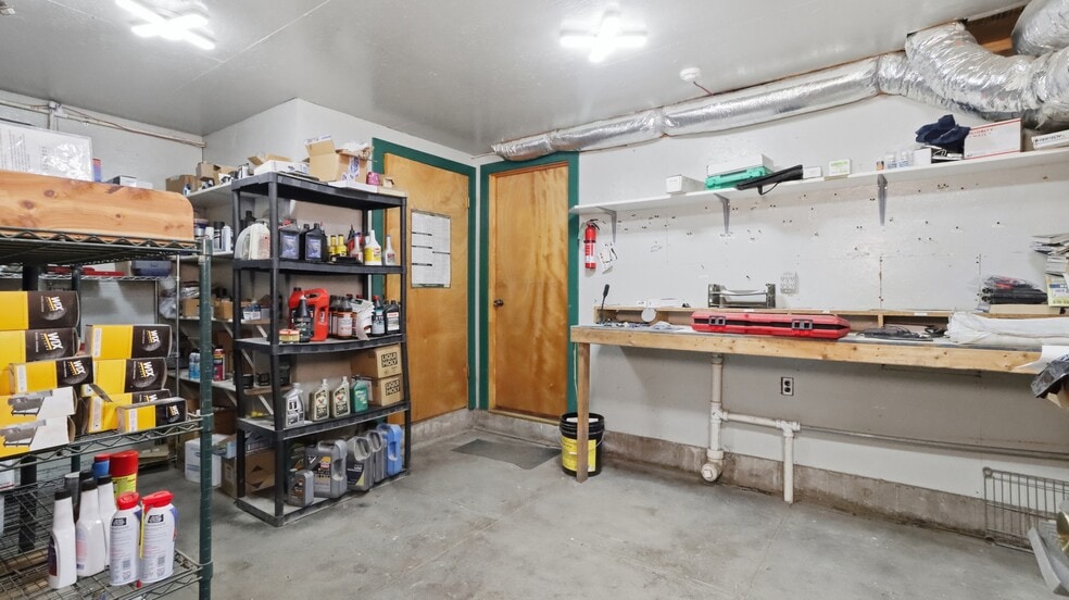 More Photos Of 301 N Elm St, Mountain View Auto Salvage Facility For Sale