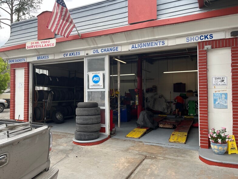 More Photos Of 207 N Temple Ave, Starke Auto Repair For Sale