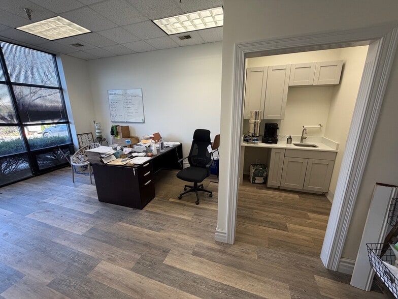 More Photos Of 1850 Taylor Ave, Louisville Office For Lease