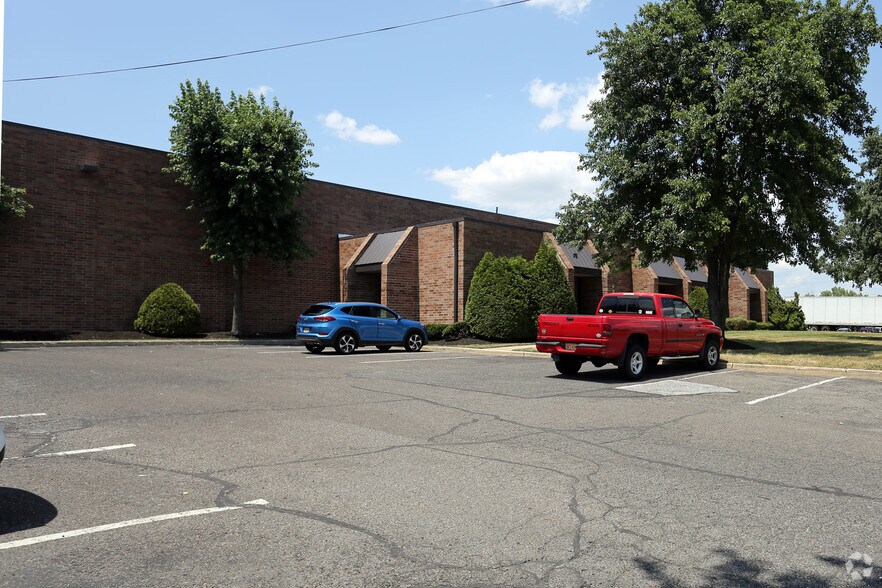 Primary Photo Of 751-761 Hylton Rd, Pennsauken Warehouse For Lease