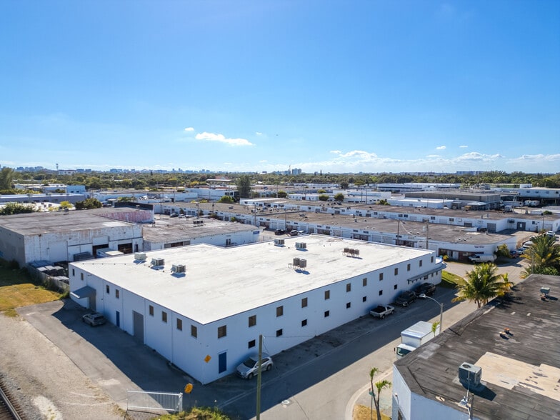 Primary Photo Of 6899 NE 4th Ave, Miami Warehouse For Lease