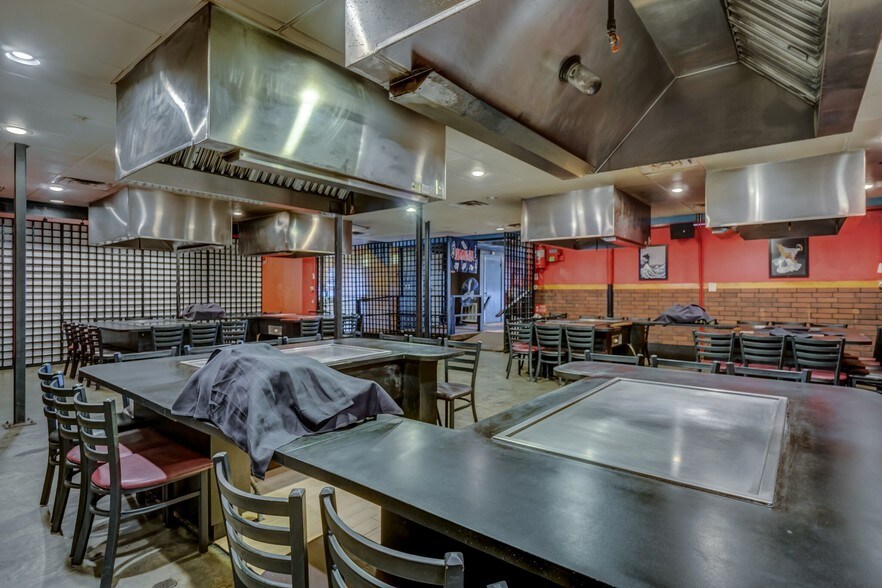 More Photos Of 401 N Spur 63, Longview Restaurant For Lease