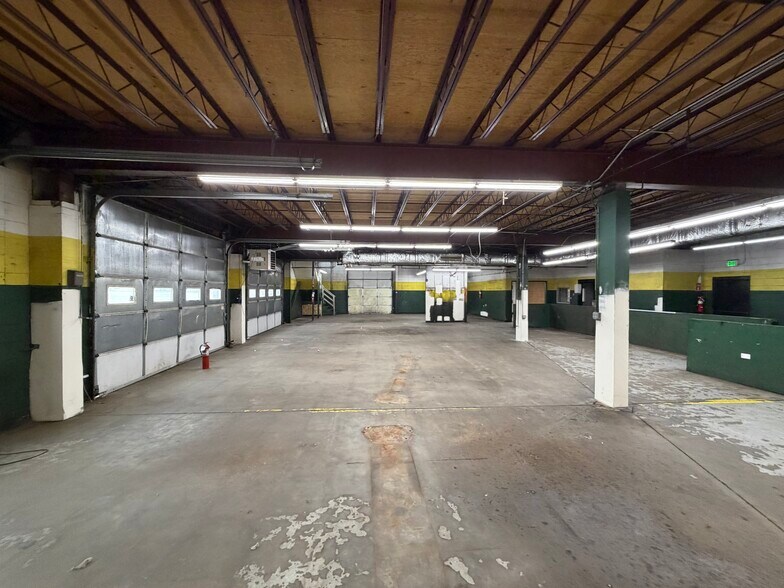 More Photos Of 7999 Wadsworth Blvd, Arvada Auto Repair For Lease