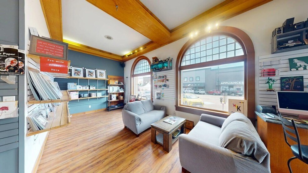 More Photos Of 800 Baker St, Cranbrook Storefront Retail Office For Sale