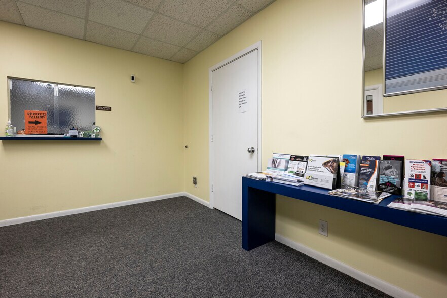 More Photos Of 1801 SE Hillmoor Dr, Port Saint Lucie Medical For Lease