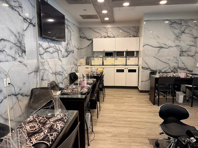More Photos Of 1212 S Michigan Ave, Chicago Apartments For Lease