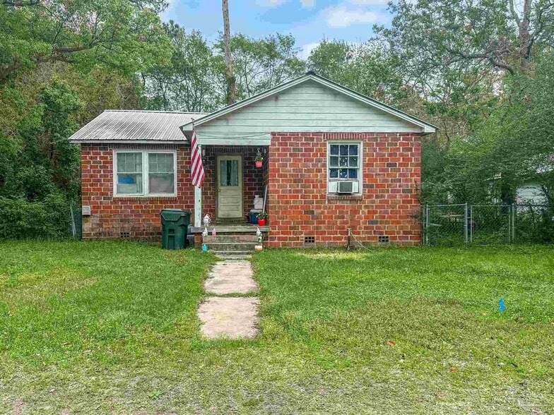 Primary Photo Of 5378 Alabama St, Milton Multifamily For Sale