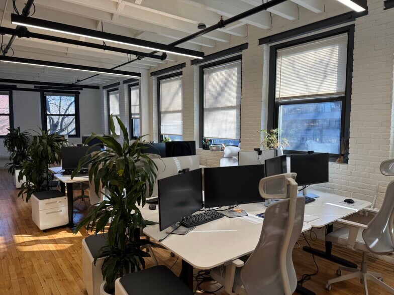 More Photos Of 9-21 Station St, Brookline Loft Creative Space For Lease