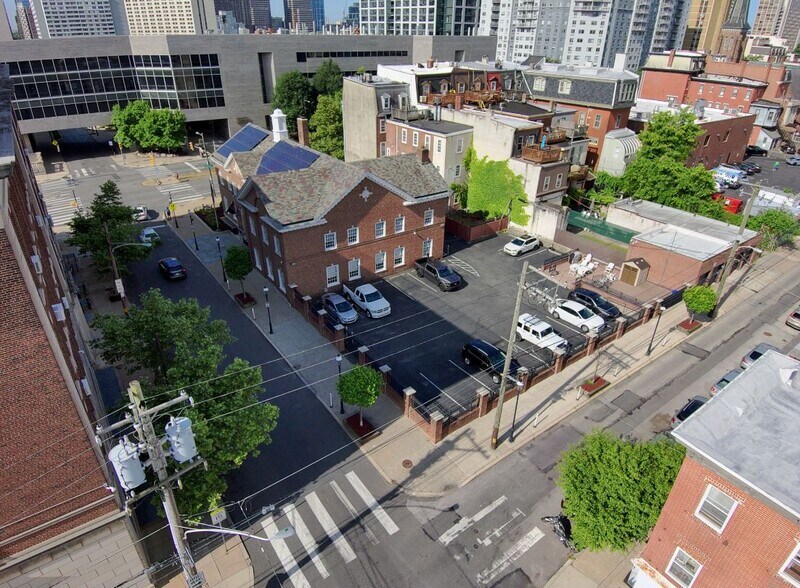 More Photos Of 1701-1707 Spring Garden St, Philadelphia Office For Lease