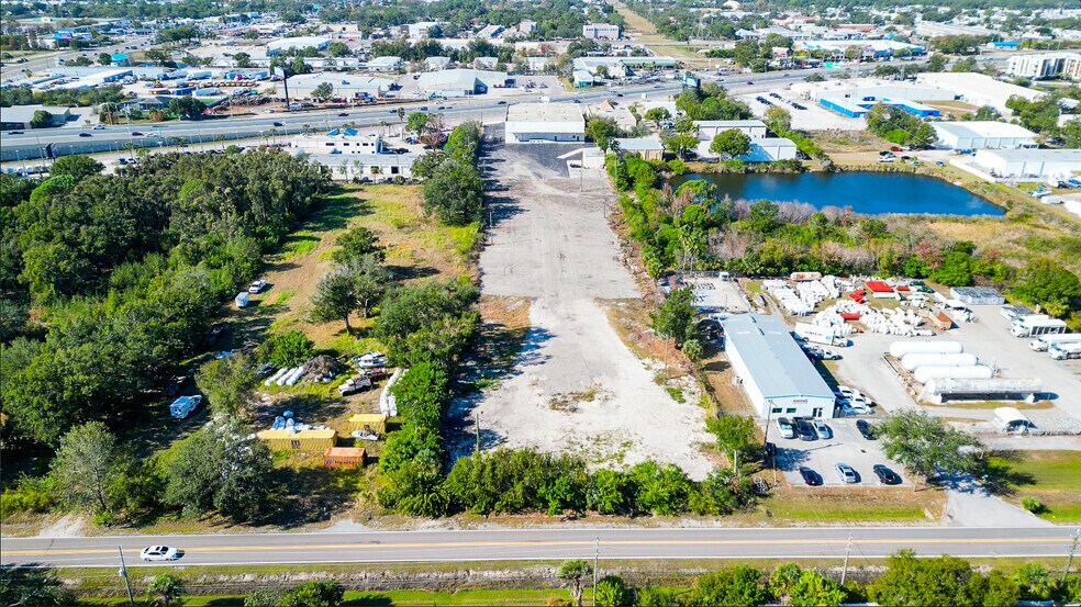 More Photos Of 13755 U.S. Highway 19 N, Clearwater Warehouse For Lease