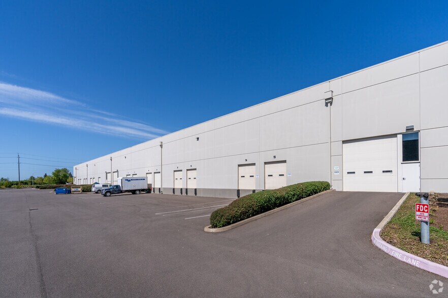 More Photos Of 3315 Aumsville Hwy SE, Salem Warehouse For Lease