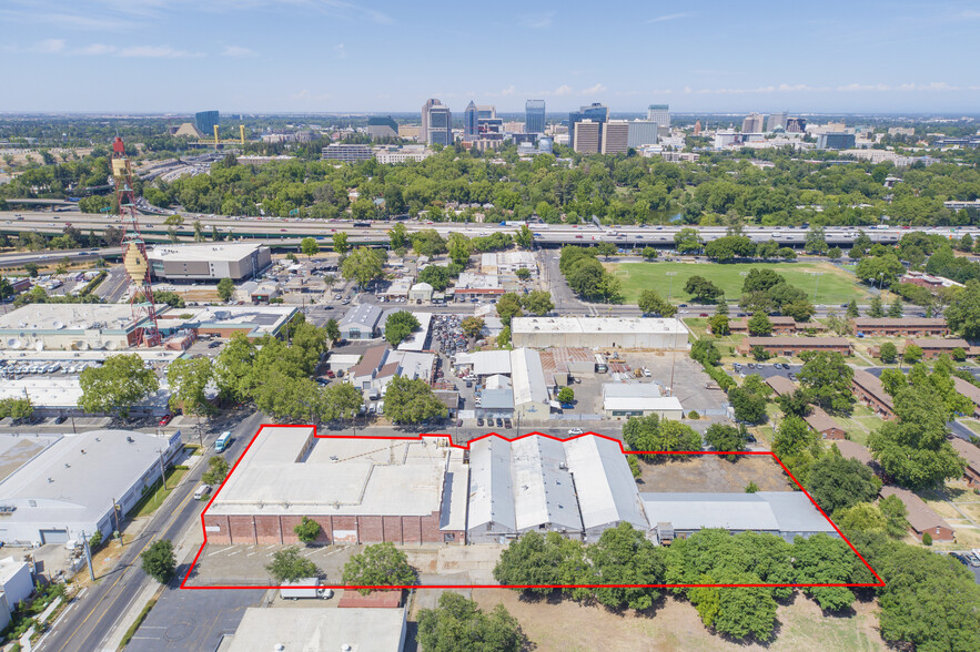 Primary Photo Of 2601 5th St, Sacramento Warehouse For Sale