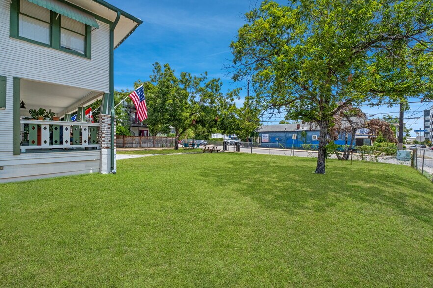 More Photos Of 603 E Grayson St, San Antonio Apartments For Sale