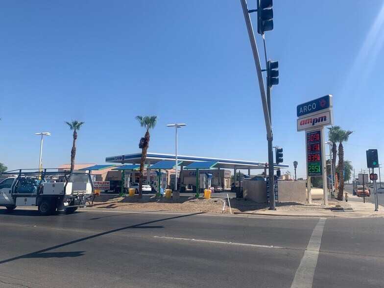 More Photos Of 205 E 15th St, Imperial Convenience Store For Sale