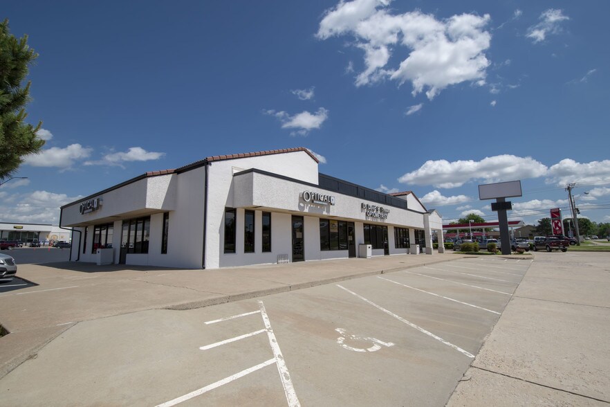 More Photos Of 1201 Cornwell Ave, Yukon Unknown For Lease