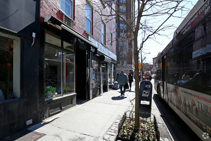 More Photos Of 22 8th Ave, New York Apartments For Lease