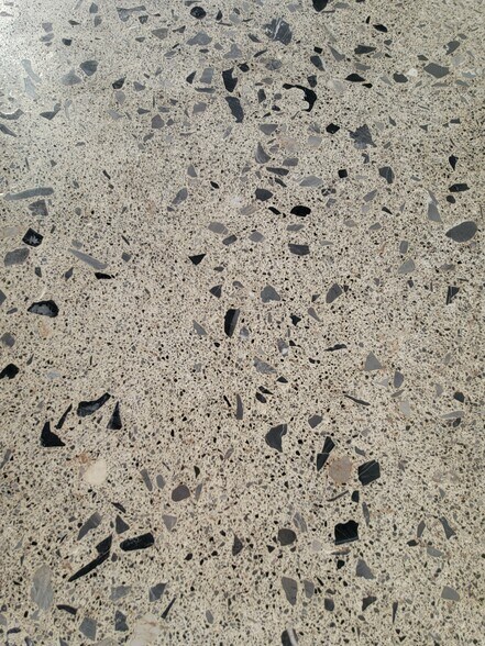 More Photos Of 2726-2708 Lee Hwy, Troutville Freestanding For Lease