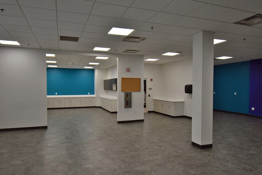 More Photos Of 6175 Technology Pky, Midland Office For Lease