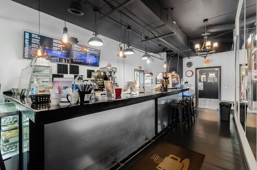 More Photos Of 45 E Columbus St, Lithopolis Restaurant For Sale