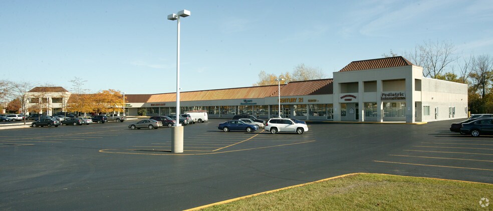 Primary Photo Of 15 Commerce Dr, Grayslake Unknown For Lease