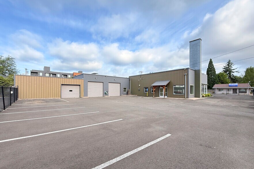 More Photos Of 143 NE Elliott Ave, Gresham Freestanding For Sale