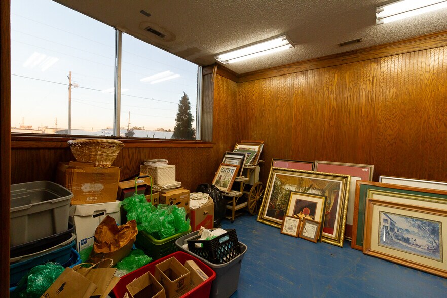 More Photos Of 512 Tift Ave S, Tifton Freestanding For Sale