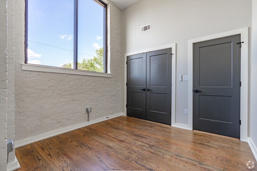 More Photos Of 628 Madison Ave, Memphis Apartments For Lease