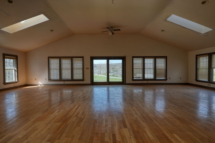 More Photos Of 2 Brewery Ln, Elverson Distribution For Lease