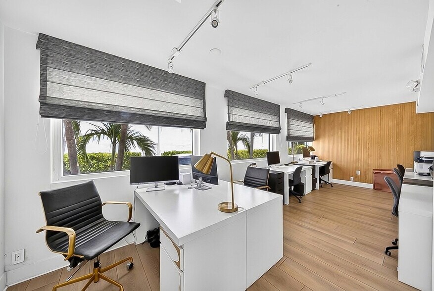 More Photos Of 286 NE 39th St, Miami General Retail For Lease