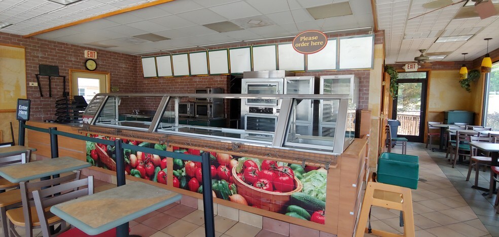 More Photos Of 386 Highway 82 S, Jefferson Restaurant For Sale