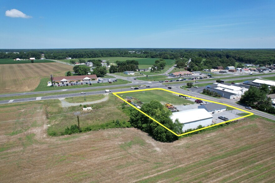 More Photos Of 11027 Delaware Ave, Laurel Land For Sale
