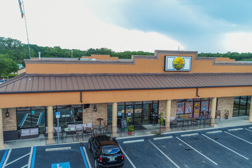 Primary Photo Of 4325 Lynx Paw Trail, Valrico General Retail For Lease