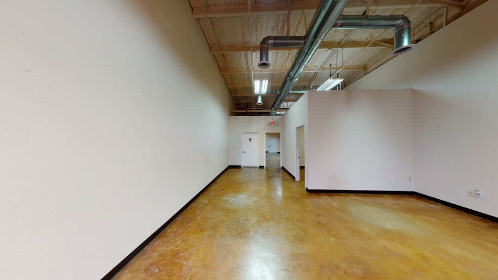 More Photos Of 1959 Saratoga Blvd, Corpus Christi Flex For Lease