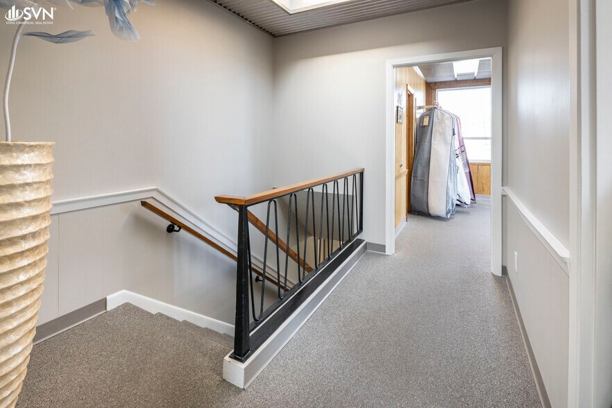 More Photos Of 740 National Ave, Lexington Warehouse For Lease