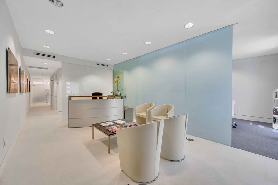 More Photos Of 4621 Ponce De Leon Blvd, Coral Gables Office For Sale