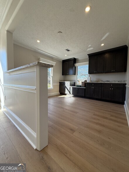 More Photos Of 1165 Cedar Shoals Dr, Athens Loft Creative Space For Sale