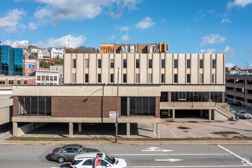 More Photos Of 101 Water St, Norwich Office For Sale