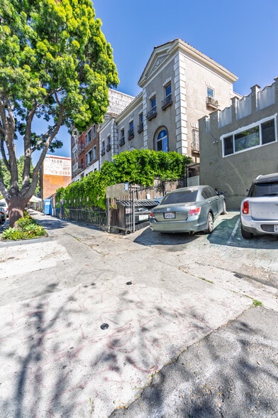 More Photos Of 502 S Westlake Ave, Los Angeles Apartments For Sale