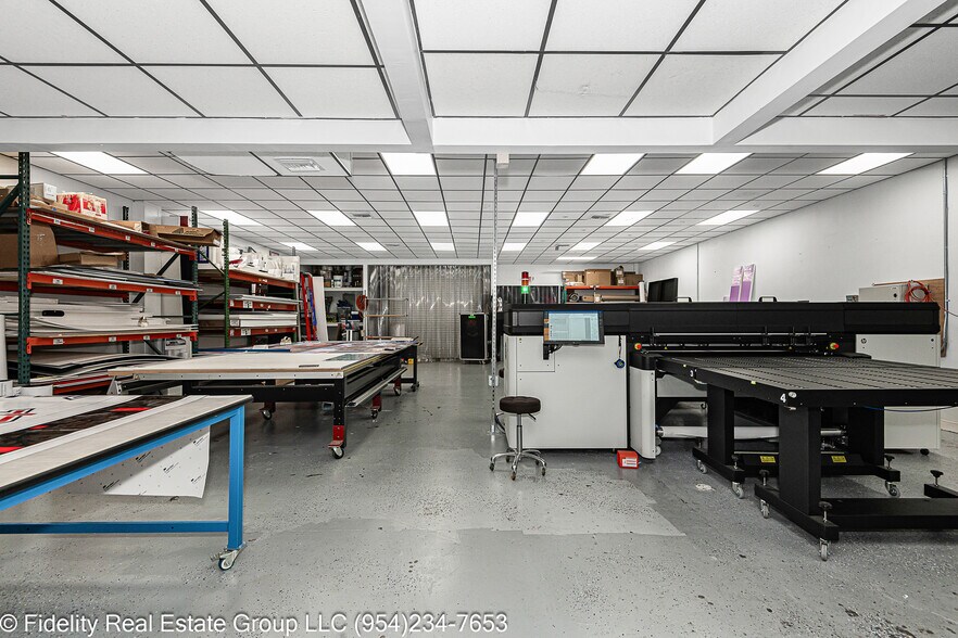 More Photos Of 3650 Coral Ridge Dr, Coral Springs Light Manufacturing For Sale
