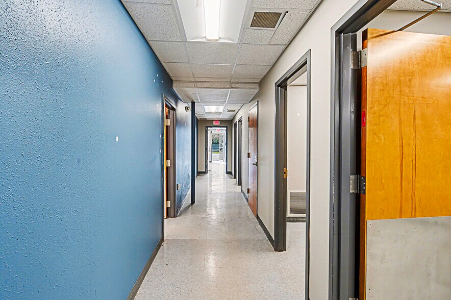 More Photos Of 2906 Washington Blvd, Belpre Medical For Sale