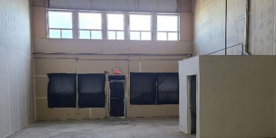 More Photos Of 3906 82nd Ave, Leduc Warehouse For Sale