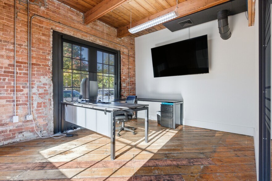 More Photos Of 508 Rhett St, Greenville Office For Lease