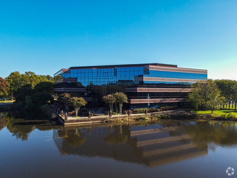 More Photos Of 4510 Cox Rd, Glen Allen Office For Lease