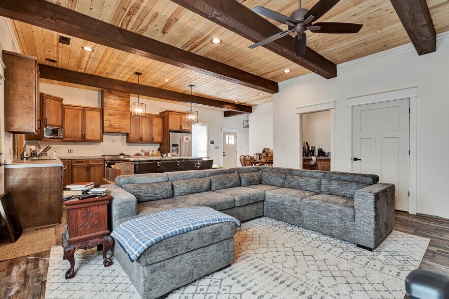 More Photos Of 1050 Whisperwood Trl NE, Cleveland Light Distribution For Sale