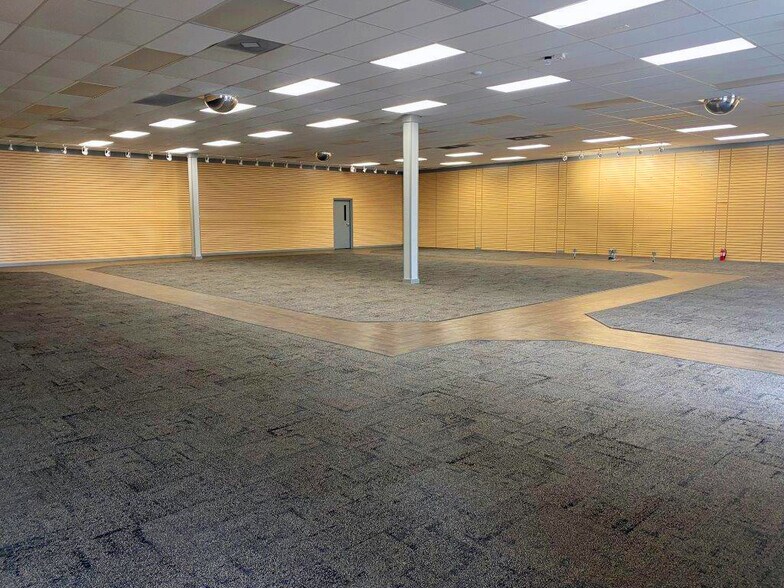 More Photos Of 6533-6585 Market Dr, Gloucester Unknown For Lease