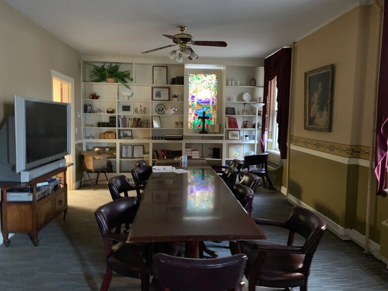 More Photos Of 136 E Main St, Meriden Religious Facility For Sale