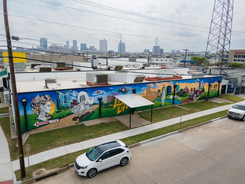 More Photos Of 2725 Tillar St, Fort Worth Fast Food For Lease