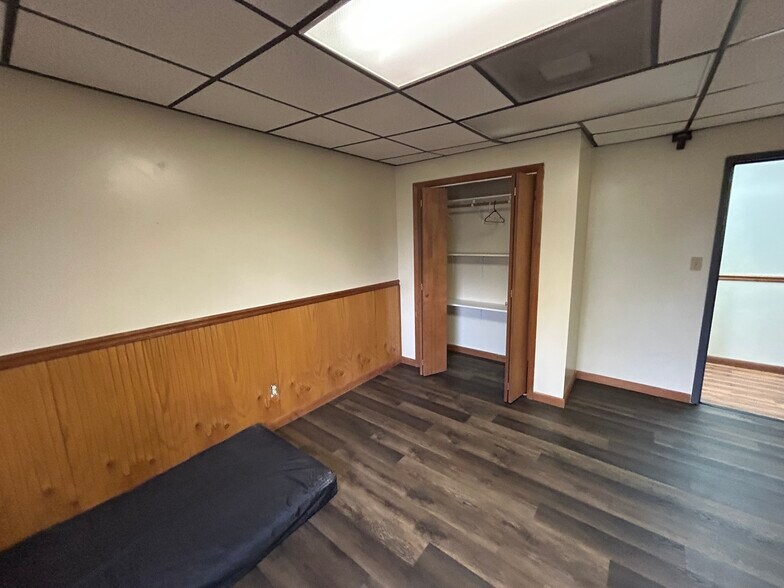 More Photos Of 198 George St, Beckley Research And Development For Lease